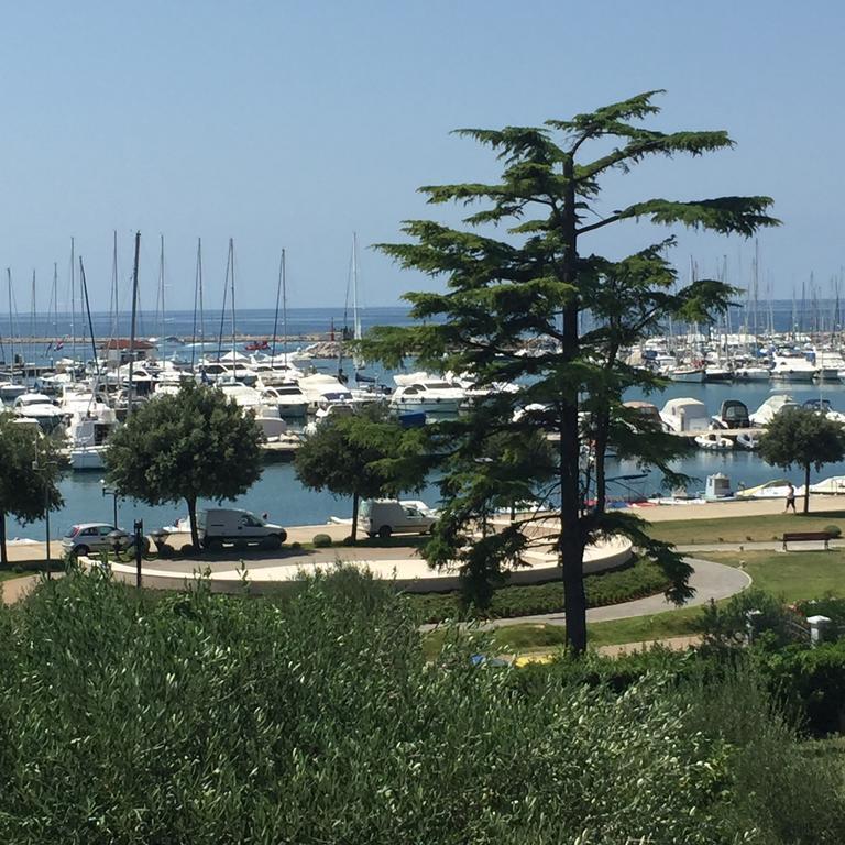 Seafront Apartment Jadri 우마그 외부 사진